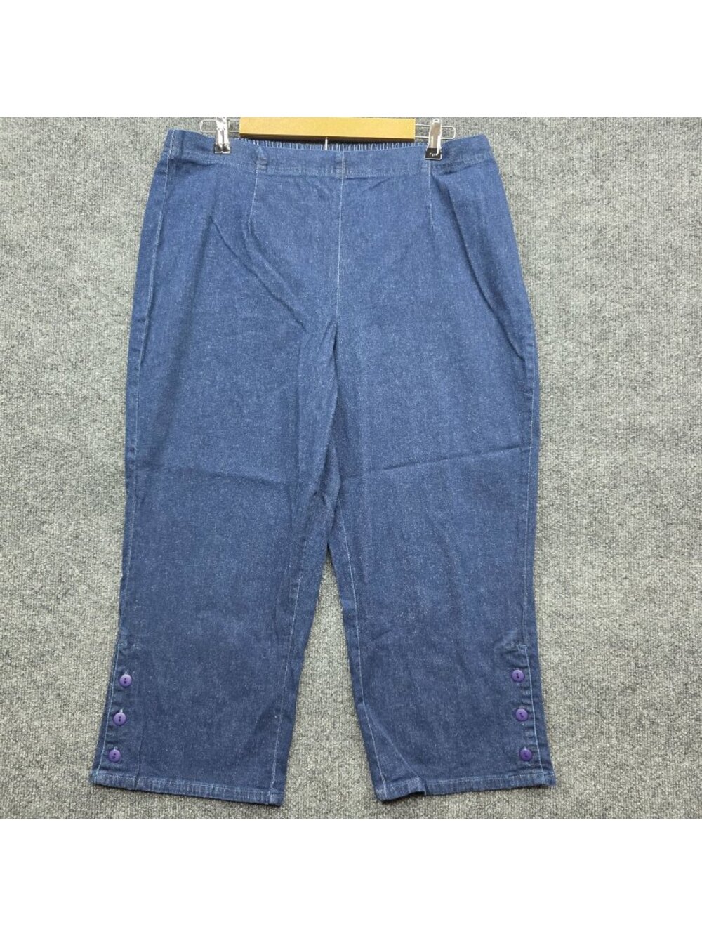 d&co Casual Denim Pull On Capri Pants L Button Hem Indie Normcore Streetwear